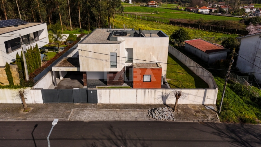 Imagem de Moradia T4