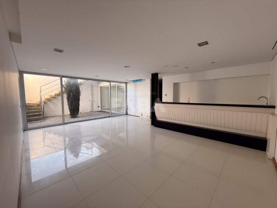 Imagem de Moradia T4