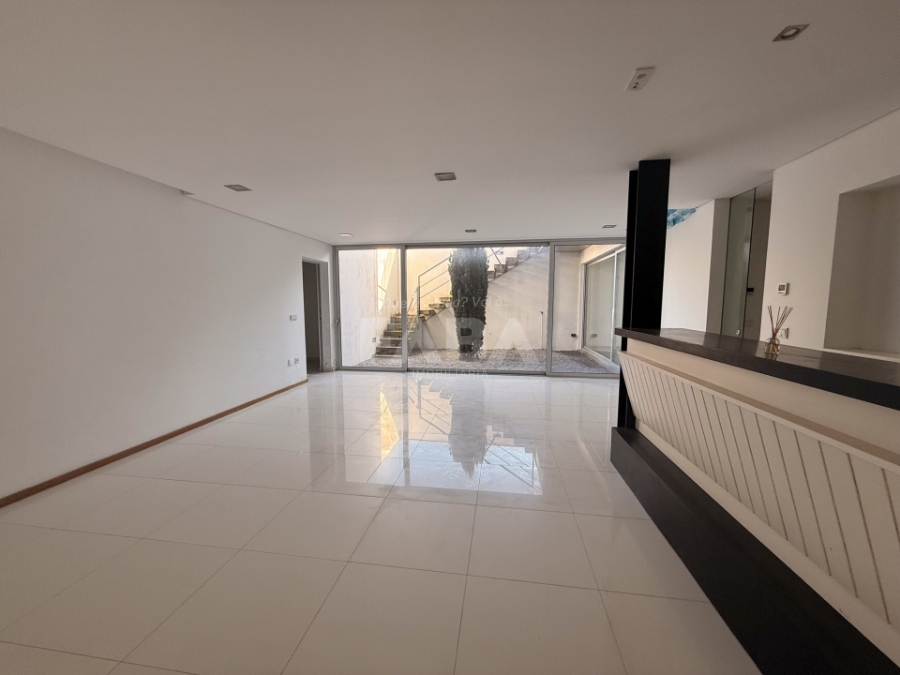 Imagem de Moradia T4