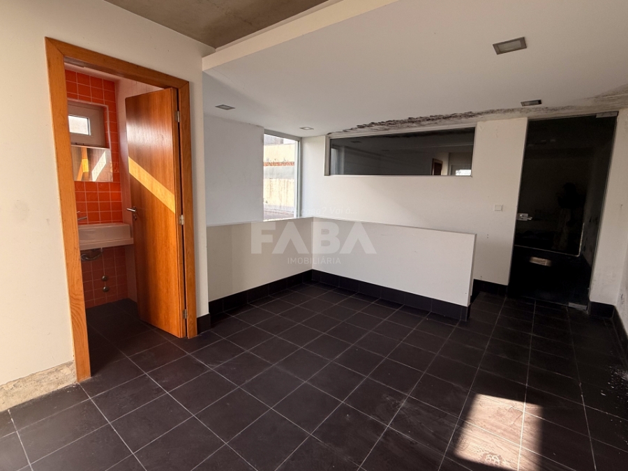 Imagem de Moradia T4